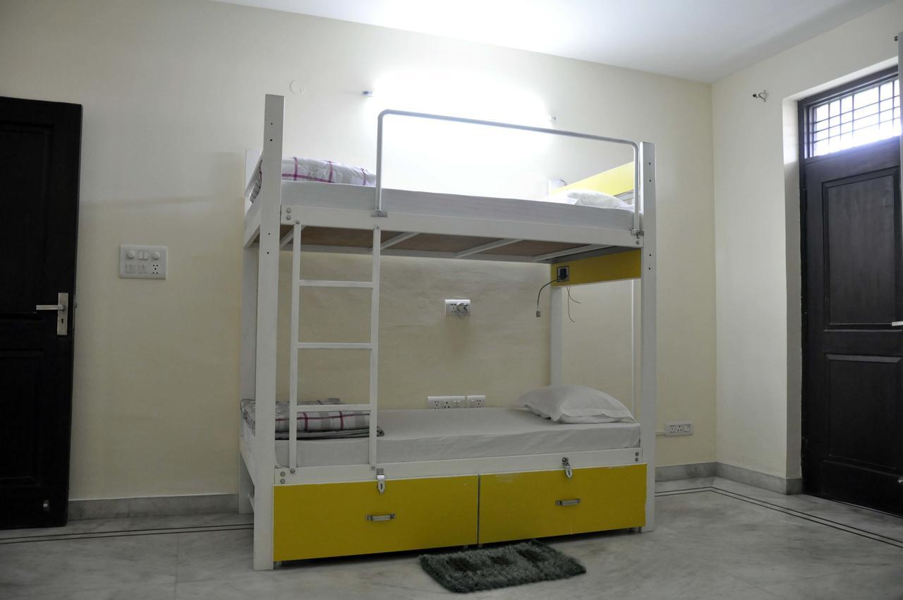 Friends Hostel Νέο Δελχί Εξωτερικό φωτογραφία